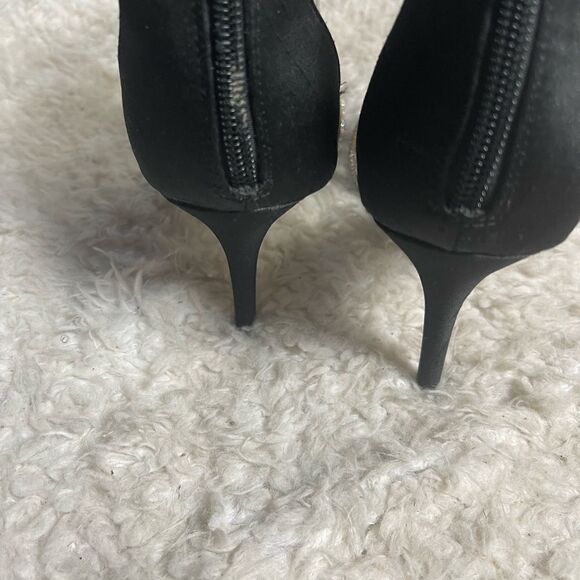 Nina Rhinestones and black Satin straps sandals with back zipper Size 10M - Picture 7 of 11